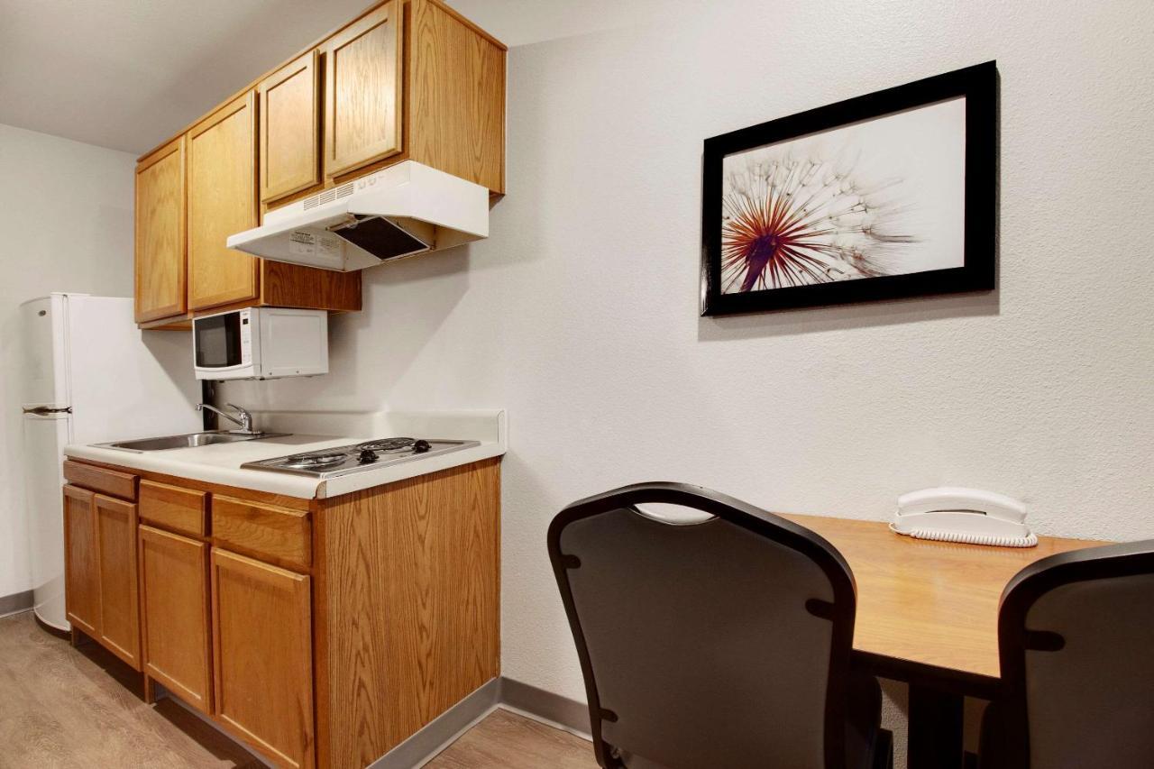 Woodspring Suites Конро Экстерьер фото