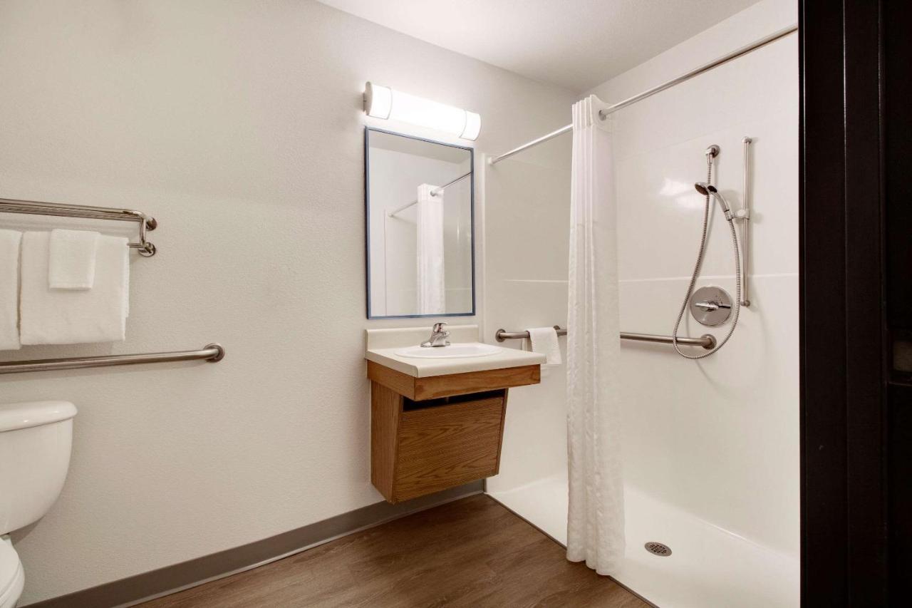 Woodspring Suites Конро Экстерьер фото
