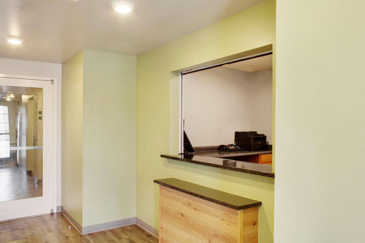 Woodspring Suites Конро Экстерьер фото