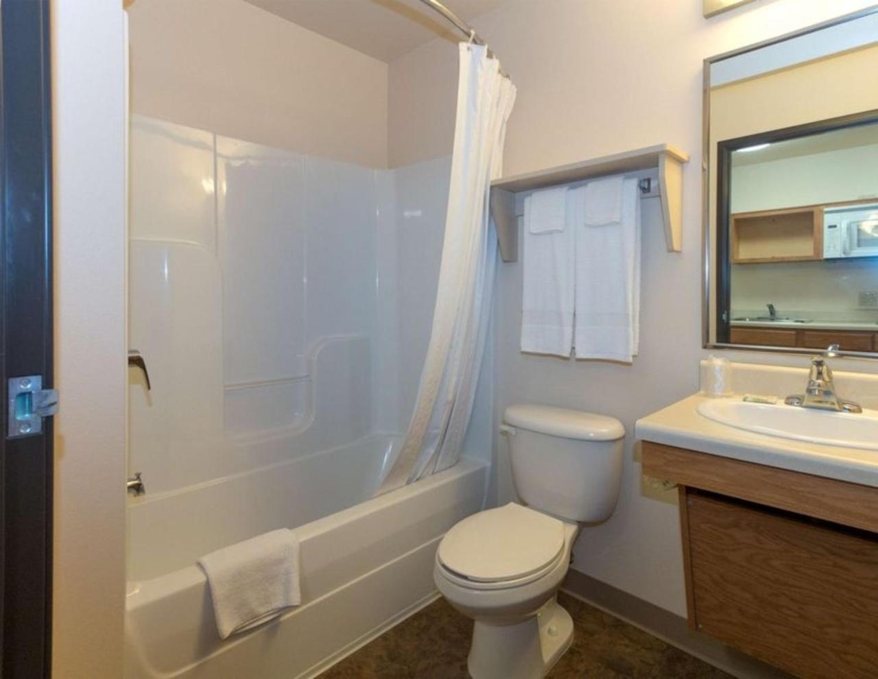 Woodspring Suites Конро Экстерьер фото